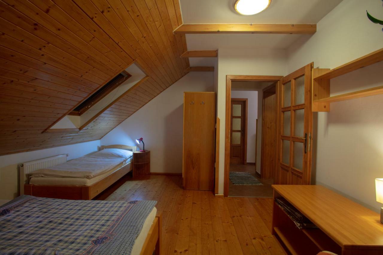 Na Samote U Lesa Apartment